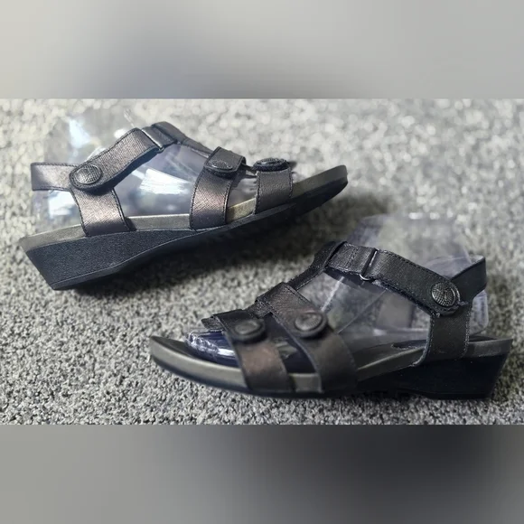 Aravon Rockport Standon T Bar Metallic Size 8 Sandals CH0417 Adjustable - Picture 8 of 11